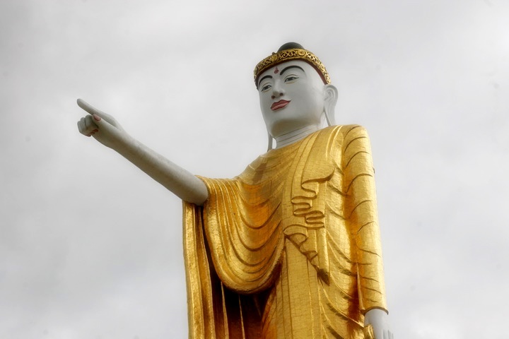 standing_buddha.jpg